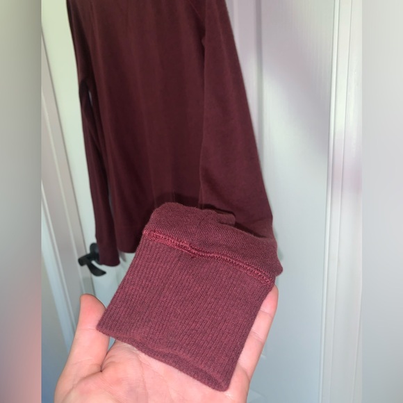 Merona Women’s Maroon Purple Soft Long Sleeve Top Sweatshirt - Size Small - Picture 6 of 12